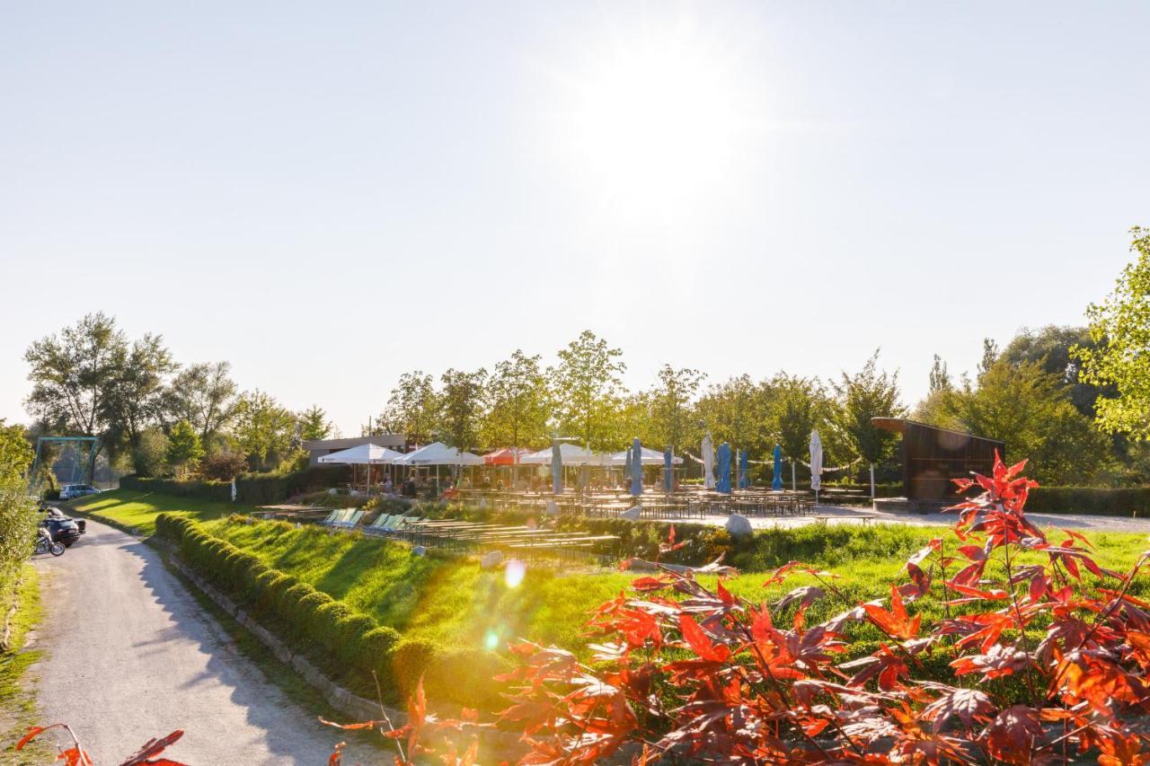 Camping & Pension Au An Der Donau Екстер'єр фото