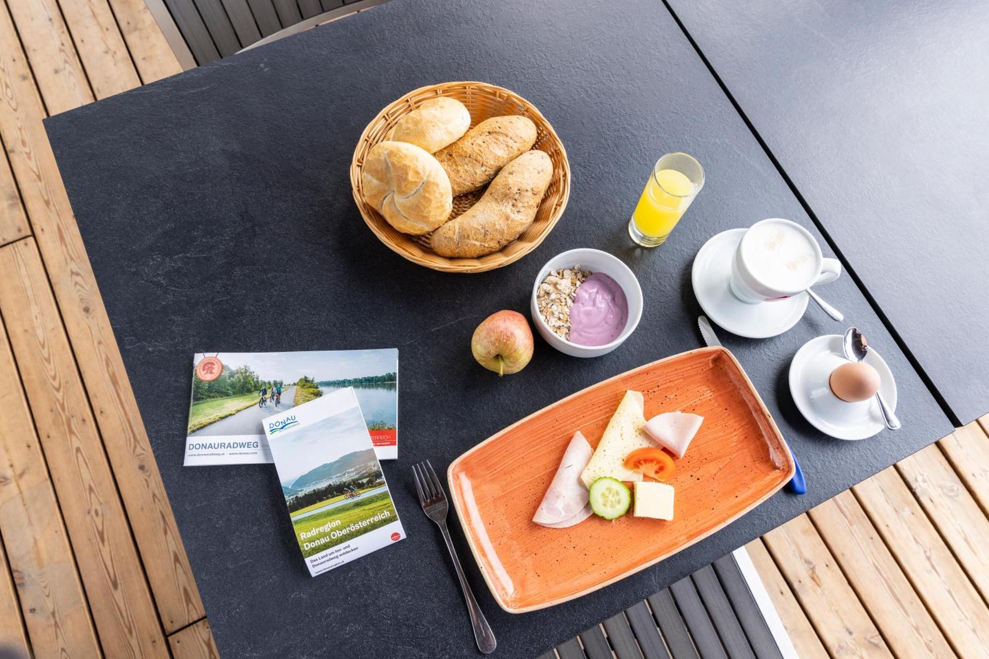 Camping & Pension Au An Der Donau Екстер'єр фото